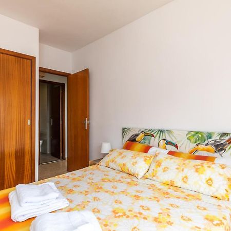 Isola Beachside Apartment Valencia Eksteriør billede