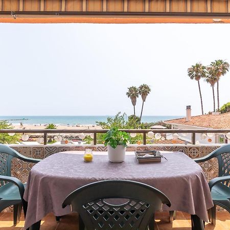 Isola Beachside Apartment Valencia Eksteriør billede