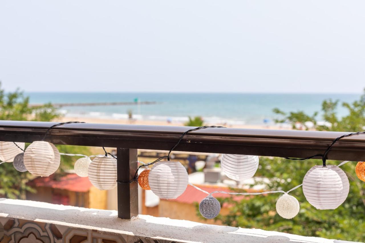 Isola Beachside Apartment Valencia Eksteriør billede