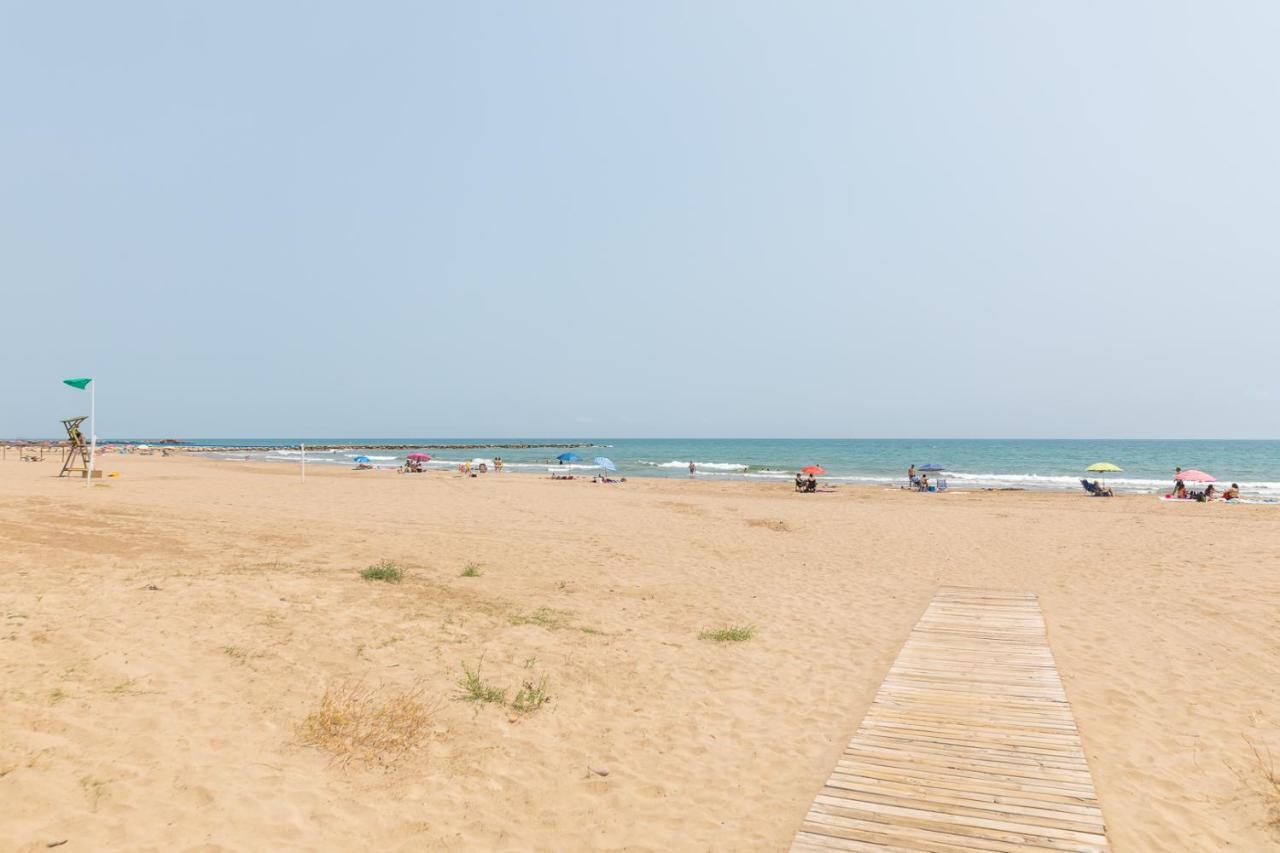 Isola Beachside Apartment Valencia Eksteriør billede